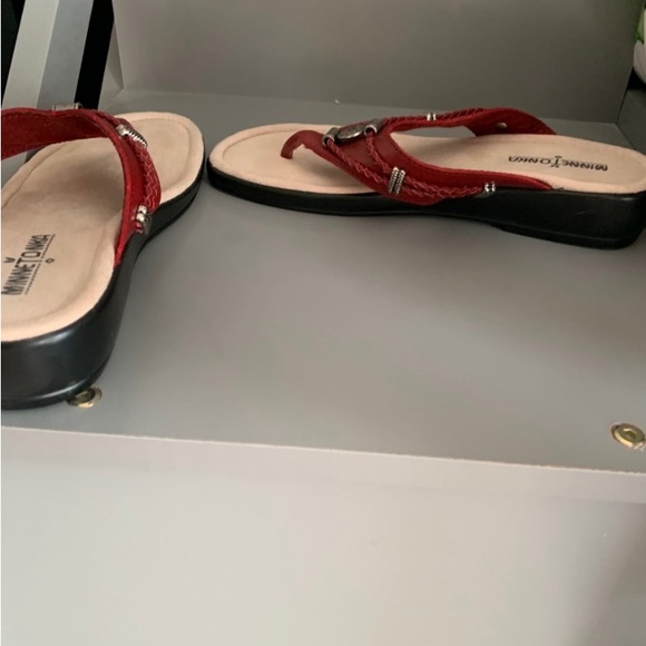 MINNETONKA red sandals sz 7 - Picture 3 of 6